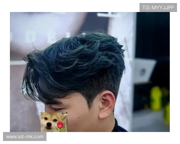 足球球星同款三七分发型解析及打造技巧指南